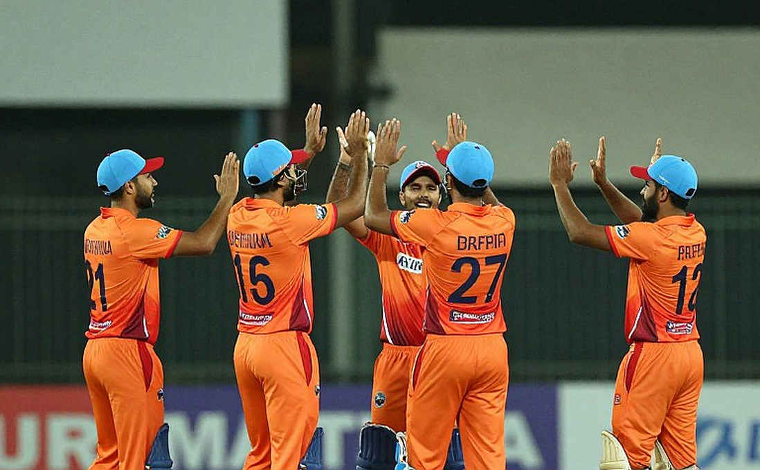 शादाब खान का 113* और 89 रन की दसवीं विकेट: लाहौर में पाकिस्तान की एक विकेट की जीत का पूरा लेजर